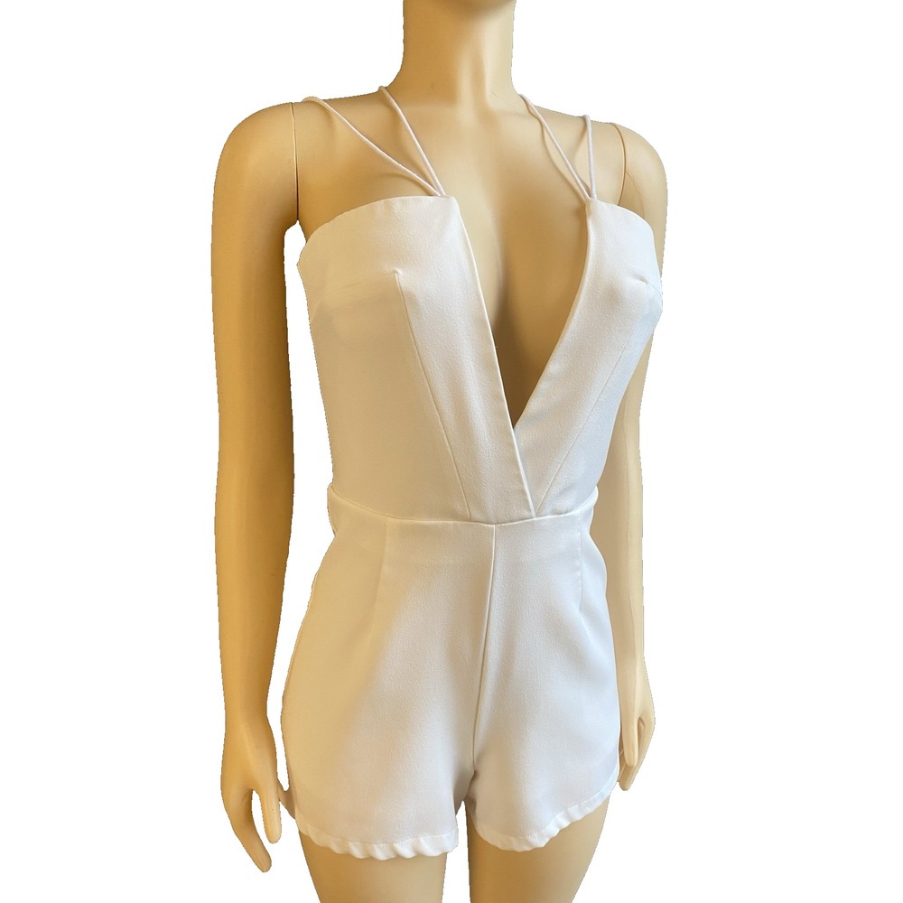 Evenuel White Sleeveless Low V-Neck Shorts Mini Romper Jumpsuit One Pc sz XS/S